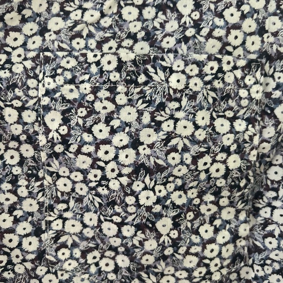 Patterned Men’s button tee - Picture 4 of 4